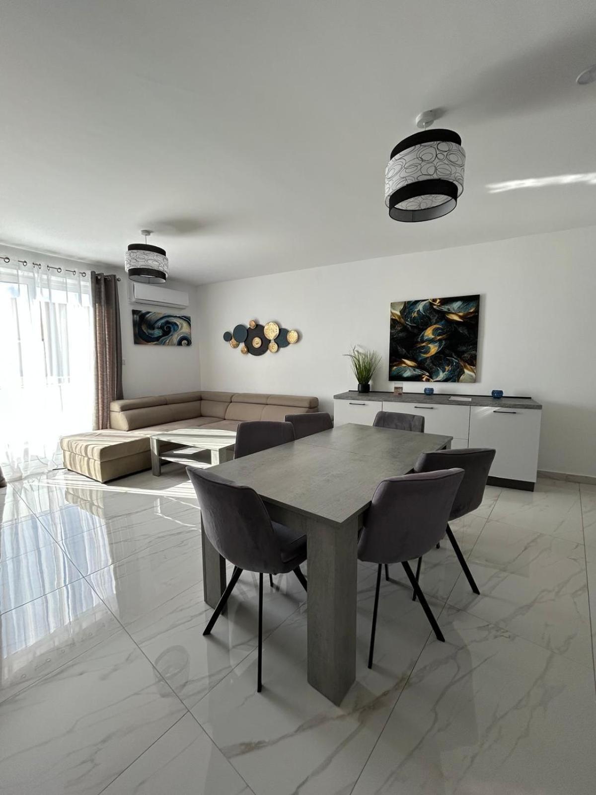 Exceptional 3-Bedroom Apartment, Sliema - Tigne Point! Exterior foto