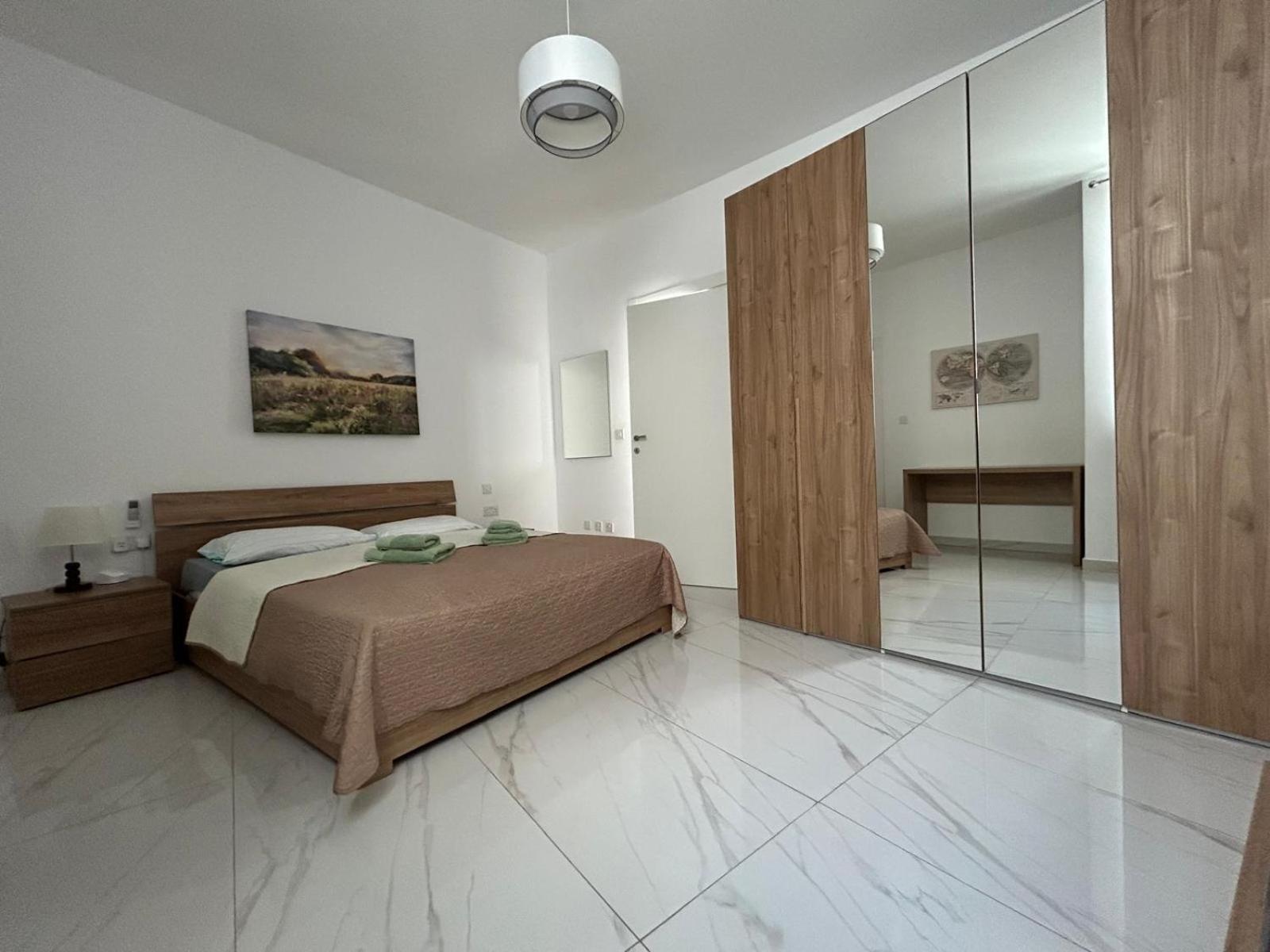 Exceptional 3-Bedroom Apartment, Sliema - Tigne Point! Exterior foto